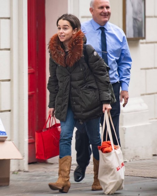 Emilia-Clarke-55766.jpg