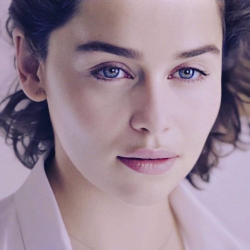 Emilia-Clarke-55819.jpg