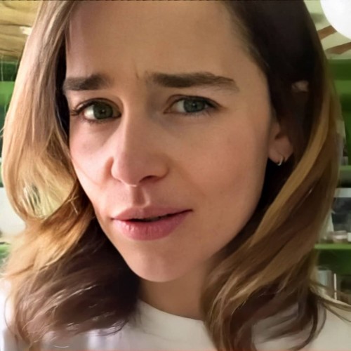 Emilia-Clarke-55854.jpg