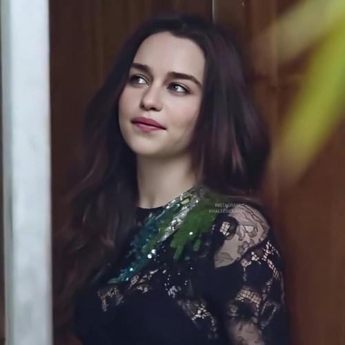 Emilia-Clarke-55888.jpg