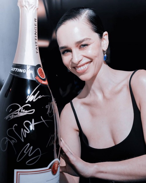 Emilia-Clarke-56003.jpg