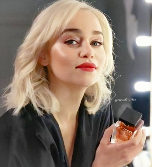 Emilia-Clarke-560107196a9c475e23b9e.jpg