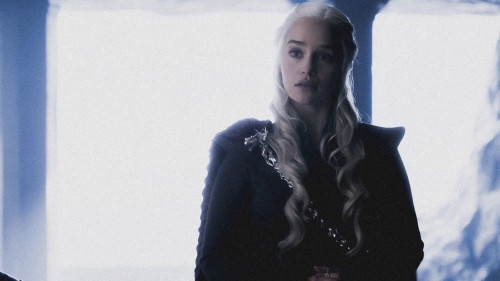 Emilia-Clarke-56012.jpg