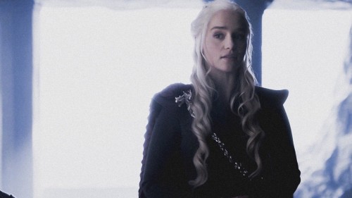 Emilia-Clarke-56013.jpg