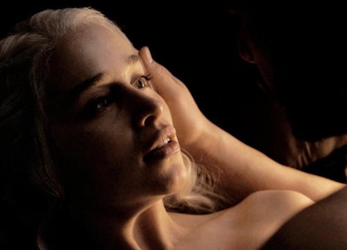 Emilia-Clarke-56014.jpg