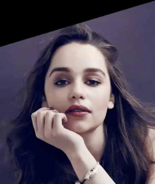 Emilia-Clarke-56015.jpg