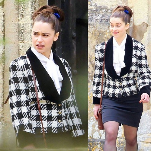 Emilia-Clarke-56185b082a8558a544527.jpg