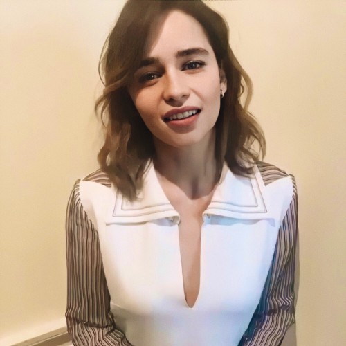 Emilia-Clarke-56476.jpg