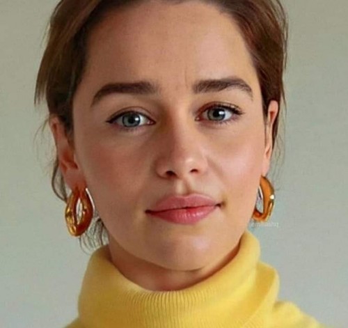 Emilia-Clarke-56487.jpg