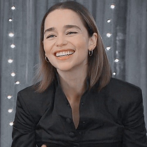 Emilia-Clarke-57010.jpg