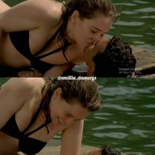 Emilia-Clarke-57025.jpg