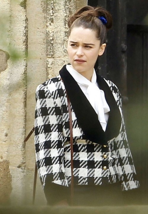 Emilia-Clarke-57044.jpg