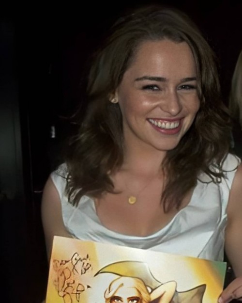 Emilia-Clarke-57186.jpg
