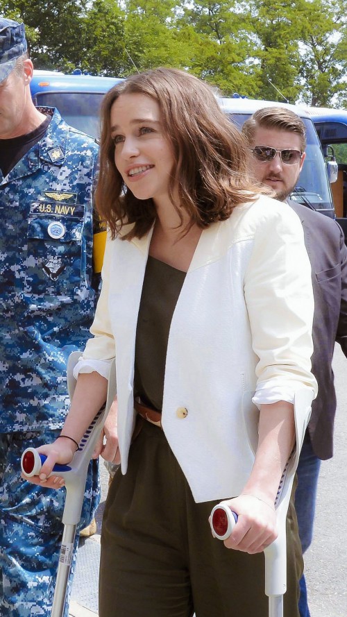 Emilia-Clarke-572096dce0c56e1a418de.jpg
