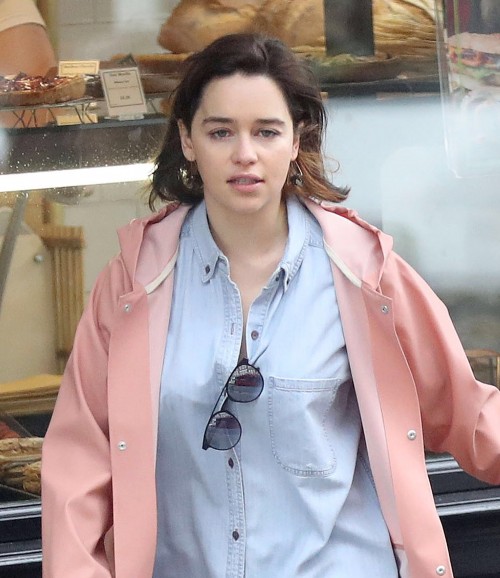 Emilia-Clarke-5721067182c60fcd273c7.jpg