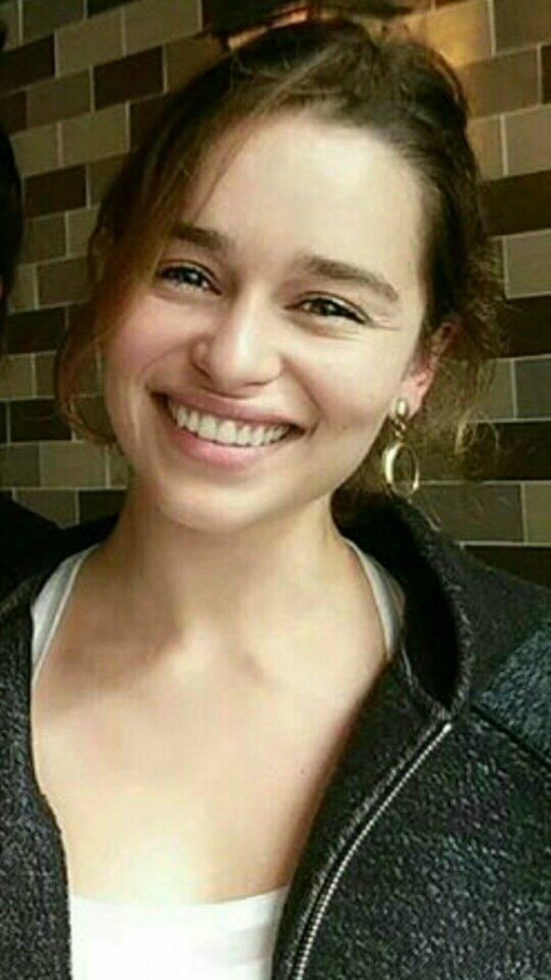 Emilia-Clarke-57261.jpg