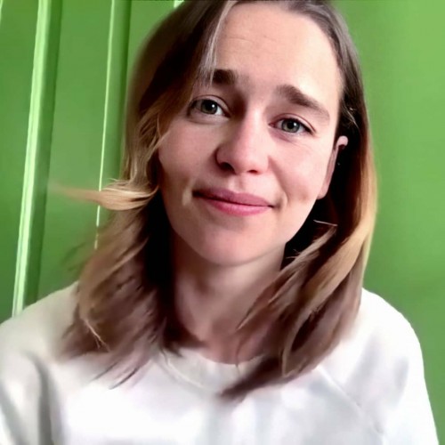 Emilia-Clarke-57330b9cf300ea4187239.jpg