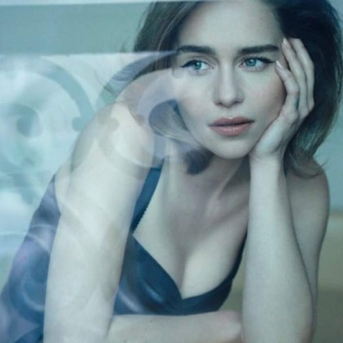 Emilia-Clarke-57375.jpg