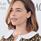 Emilia-Clarke-57903c6ed5c6504be7e85