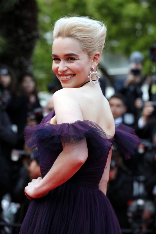 Emilia-Clarke-579246b8e55eac9a62a2d.jpg