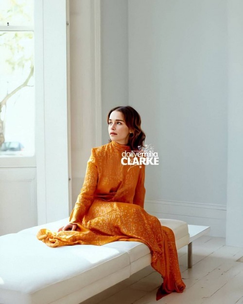 Emilia-Clarke-579418fe20fa316d21310.jpg