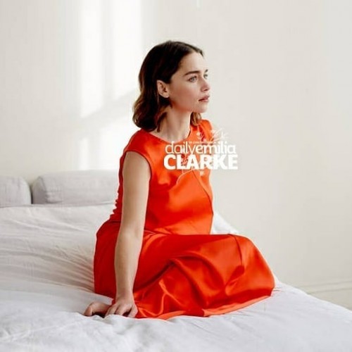 Emilia-Clarke-579573ff683386397f583.jpg