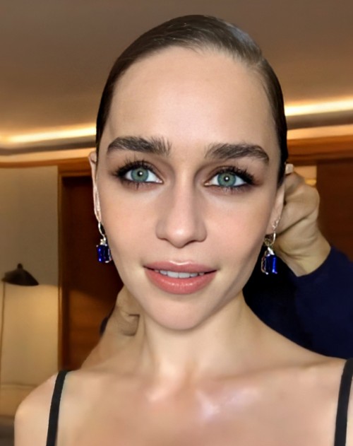 Emilia-Clarke-58053.jpg