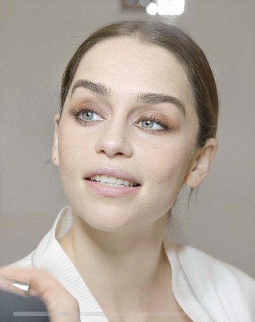 Emilia-Clarke-58056.jpg