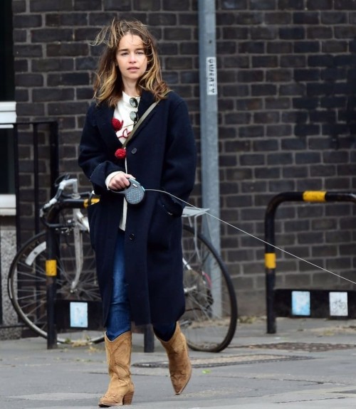 Emilia-Clarke-58210.jpg