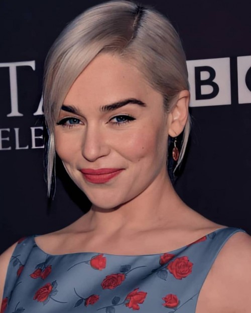 Emilia-Clarke-58915.jpg