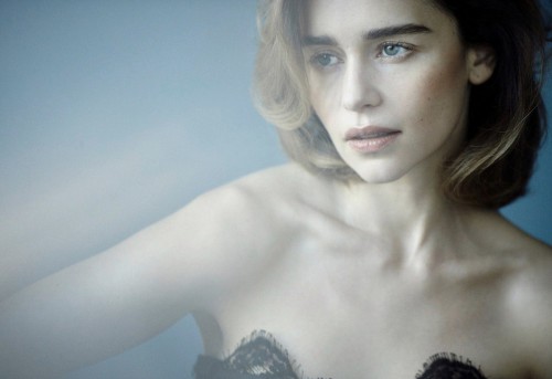 Emilia-Clarke-58994113a68a18c8e7dc6.jpg