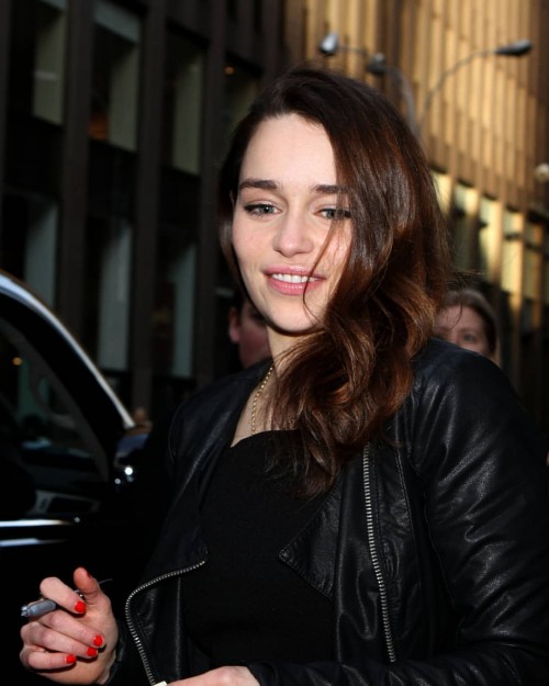 Emilia-Clarke-59004c37ae925c1610673.jpg