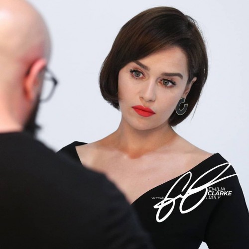 Emilia-Clarke-59013039cd0716fcea2c5.jpg
