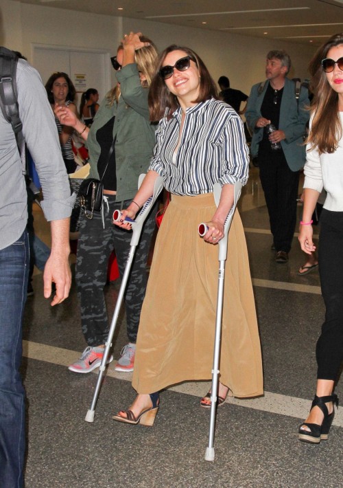Emilia-Clarke-59031c71fb2994b82d68f.jpg