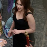 Emilia-Clarke-59036eacbcd03c354876b
