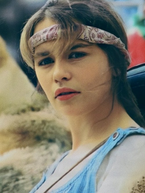Emilia-Clarke-59049.jpg