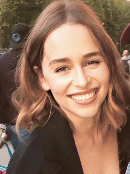 Emilia-Clarke-59053.jpg