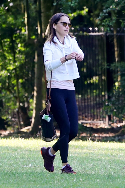 Emilia-Clarke-59066f20fbd509df41ea4.jpg