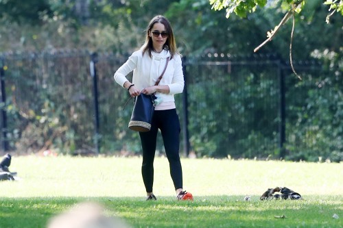 Emilia-Clarke-59071179e59f5a44ed1f6.jpg