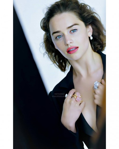 Emilia-Clarke-59083.jpg