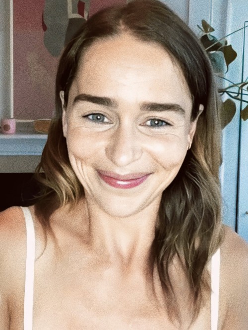 Emilia-Clarke-59218.jpg