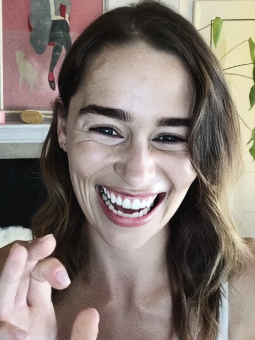 Emilia-Clarke-59221.jpg