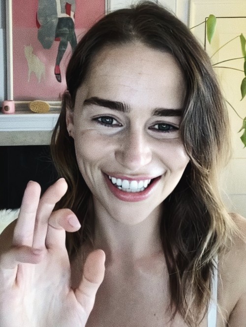 Emilia-Clarke-59222.jpg