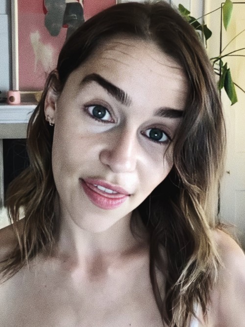 Emilia-Clarke-59244.jpg