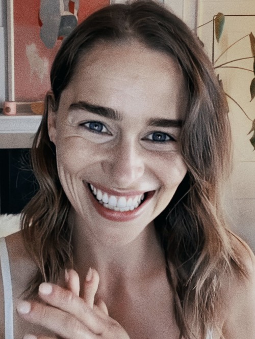 Emilia-Clarke-59246.jpg