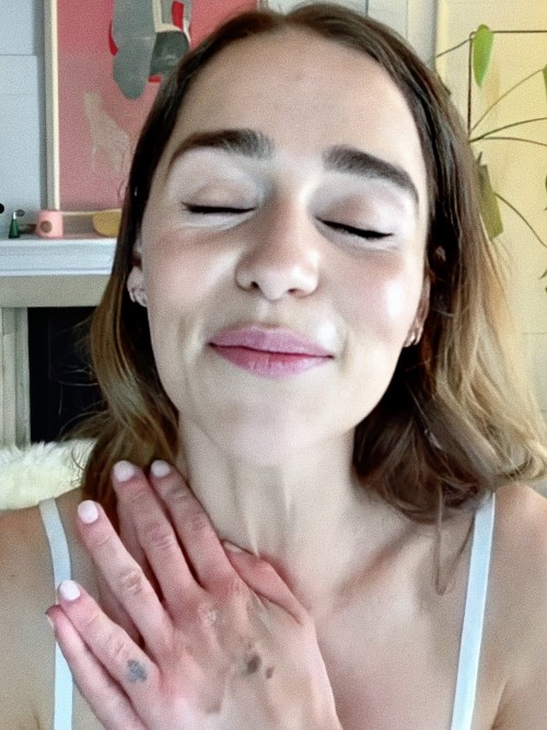 Emilia-Clarke-59279.jpg