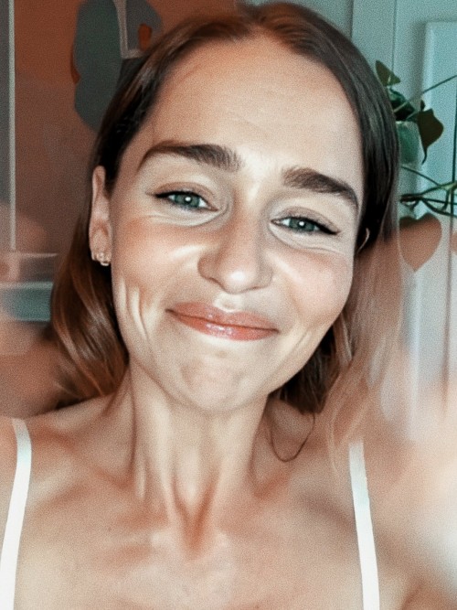 Emilia-Clarke-59284.jpg