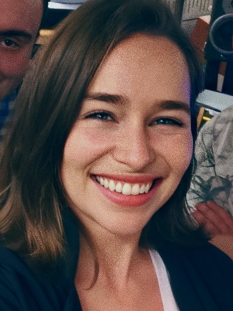 Emilia-Clarke-59322.jpg