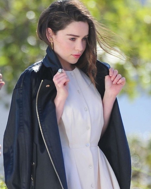 Emilia-Clarke-59342.jpg