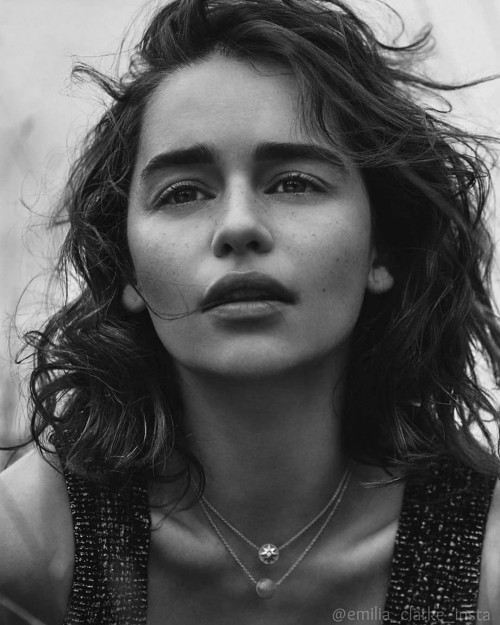 Emilia-Clarke-59391.jpg